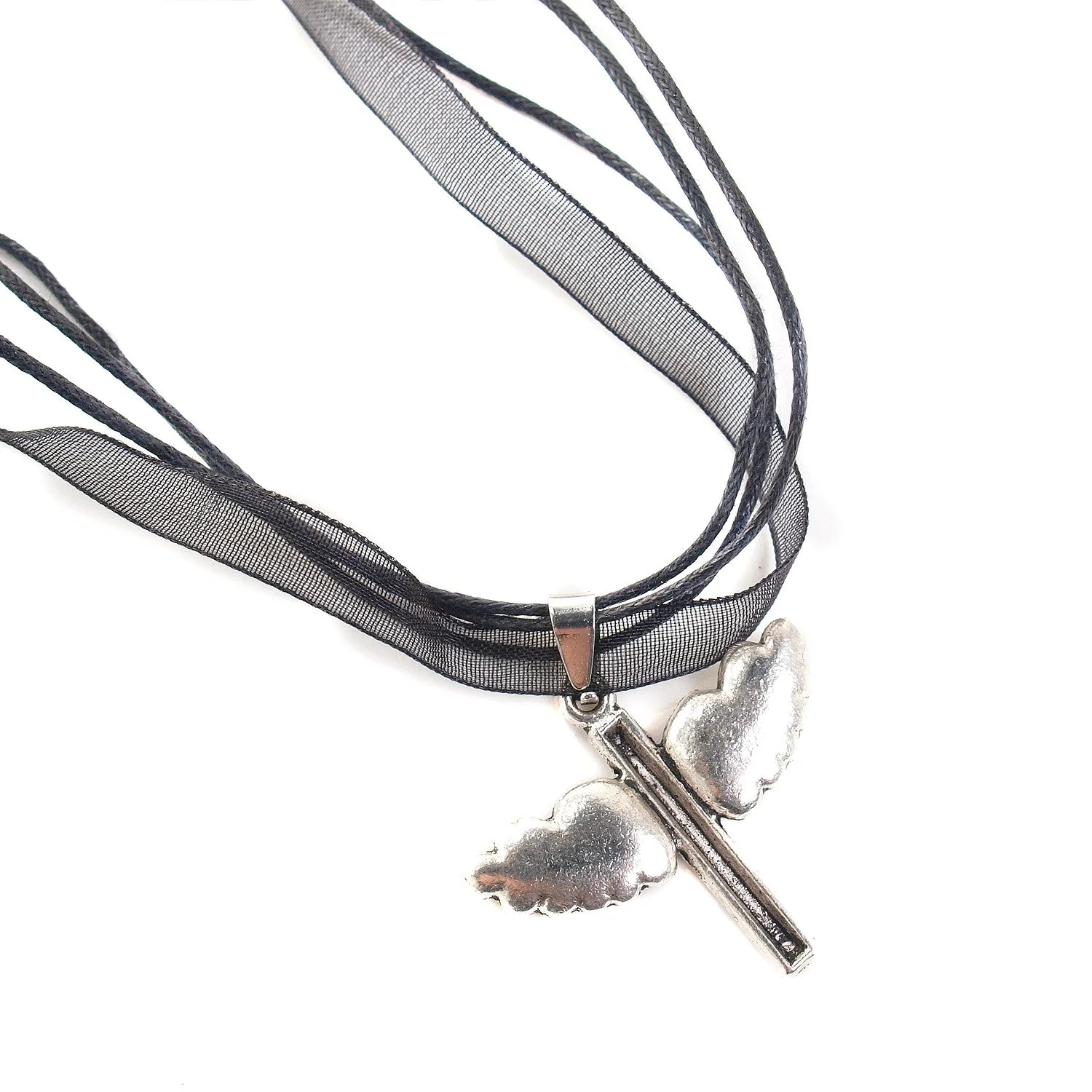 Collar con Cruz y Alas - Image 4